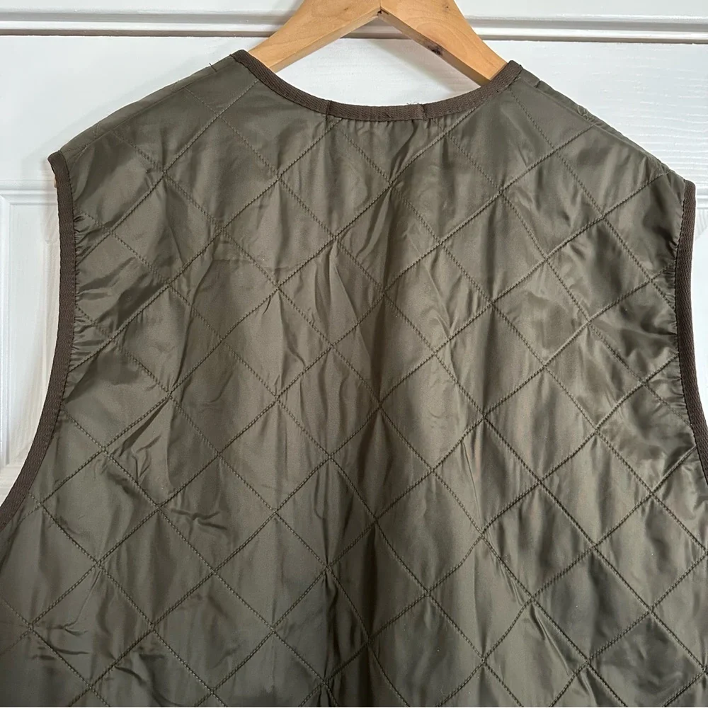 Barbour quilted vest, men’s large - Picture 5 of 9